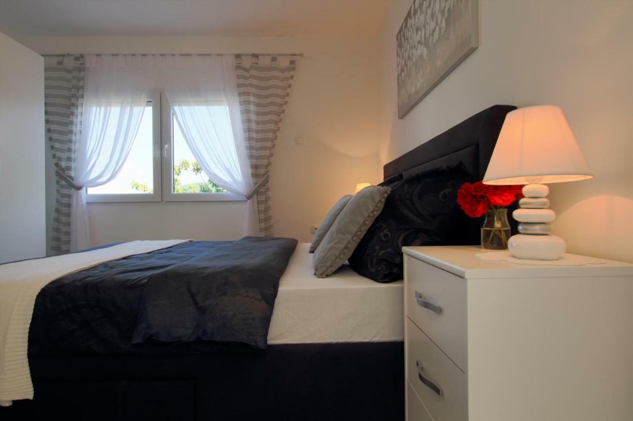 Apartman Ana Otočac Exterior foto