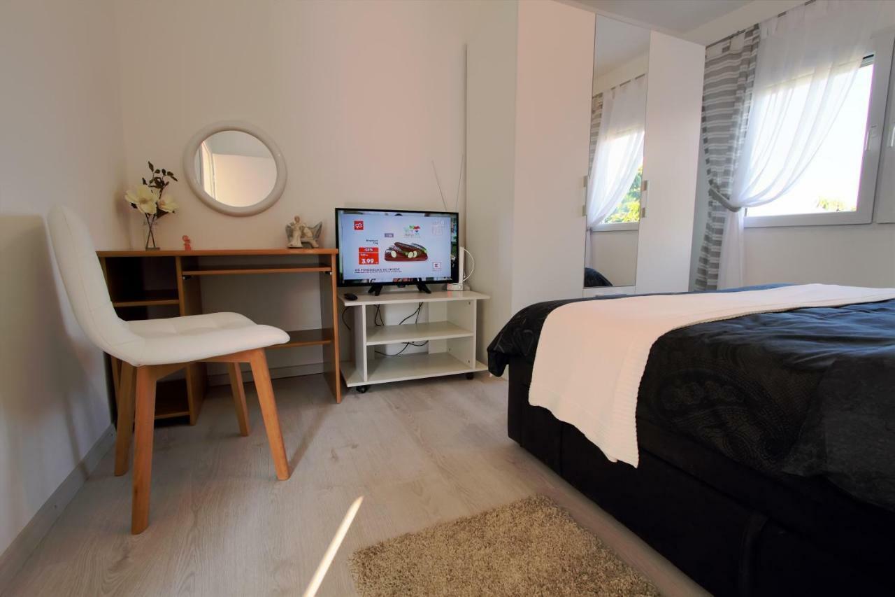 Apartman Ana Otočac Exterior foto