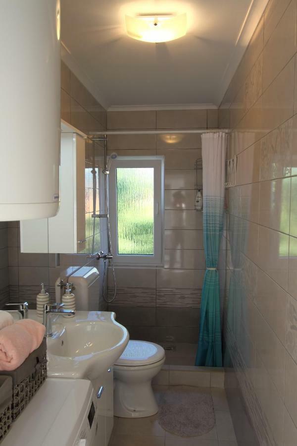 Apartman Ana Otočac Exterior foto