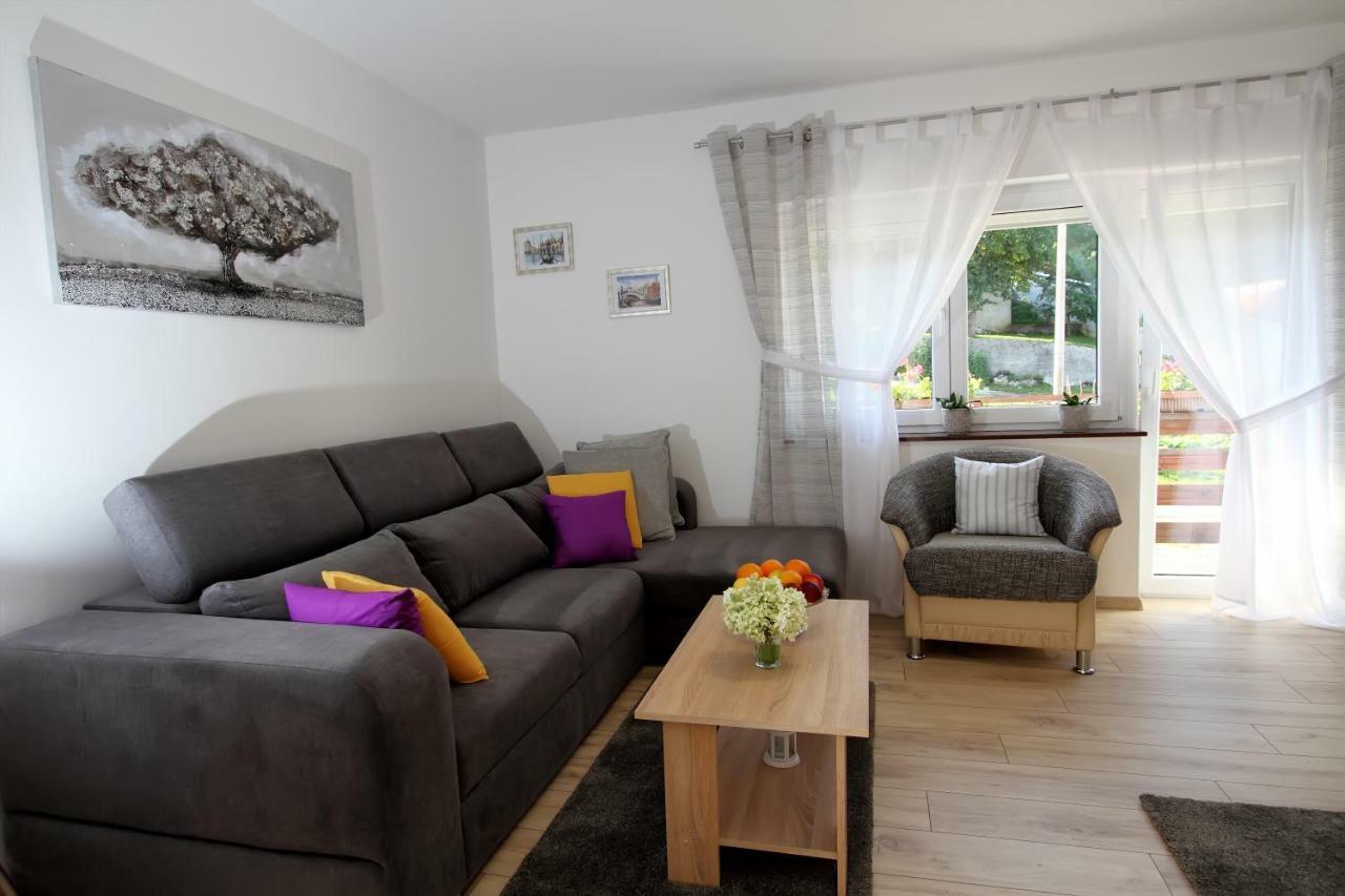 Apartman Ana Otočac Exterior foto